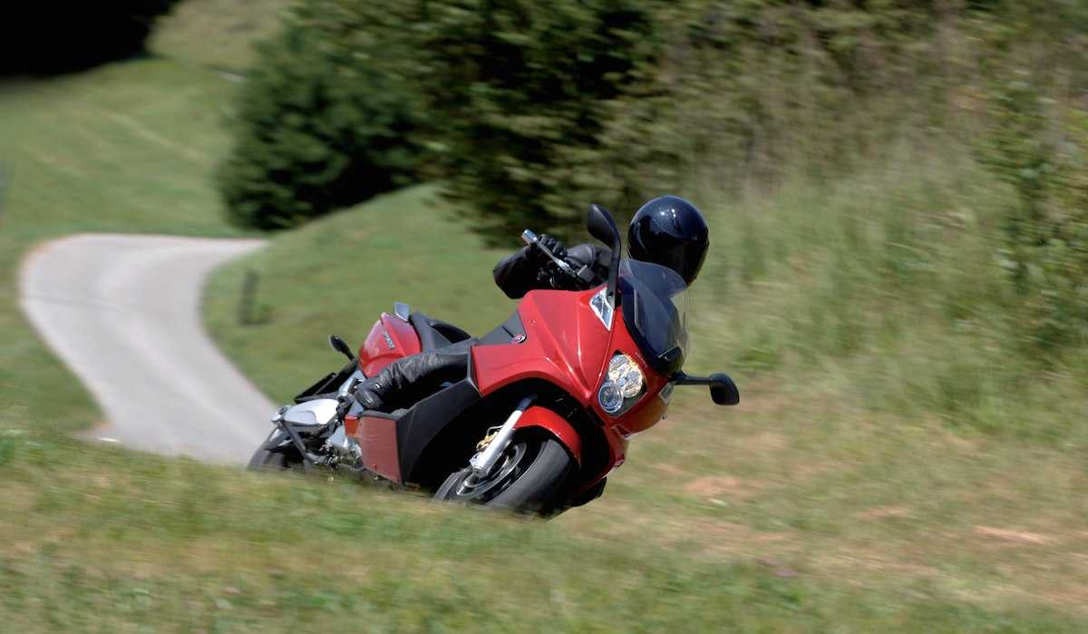 77 Gilera GP800 copy